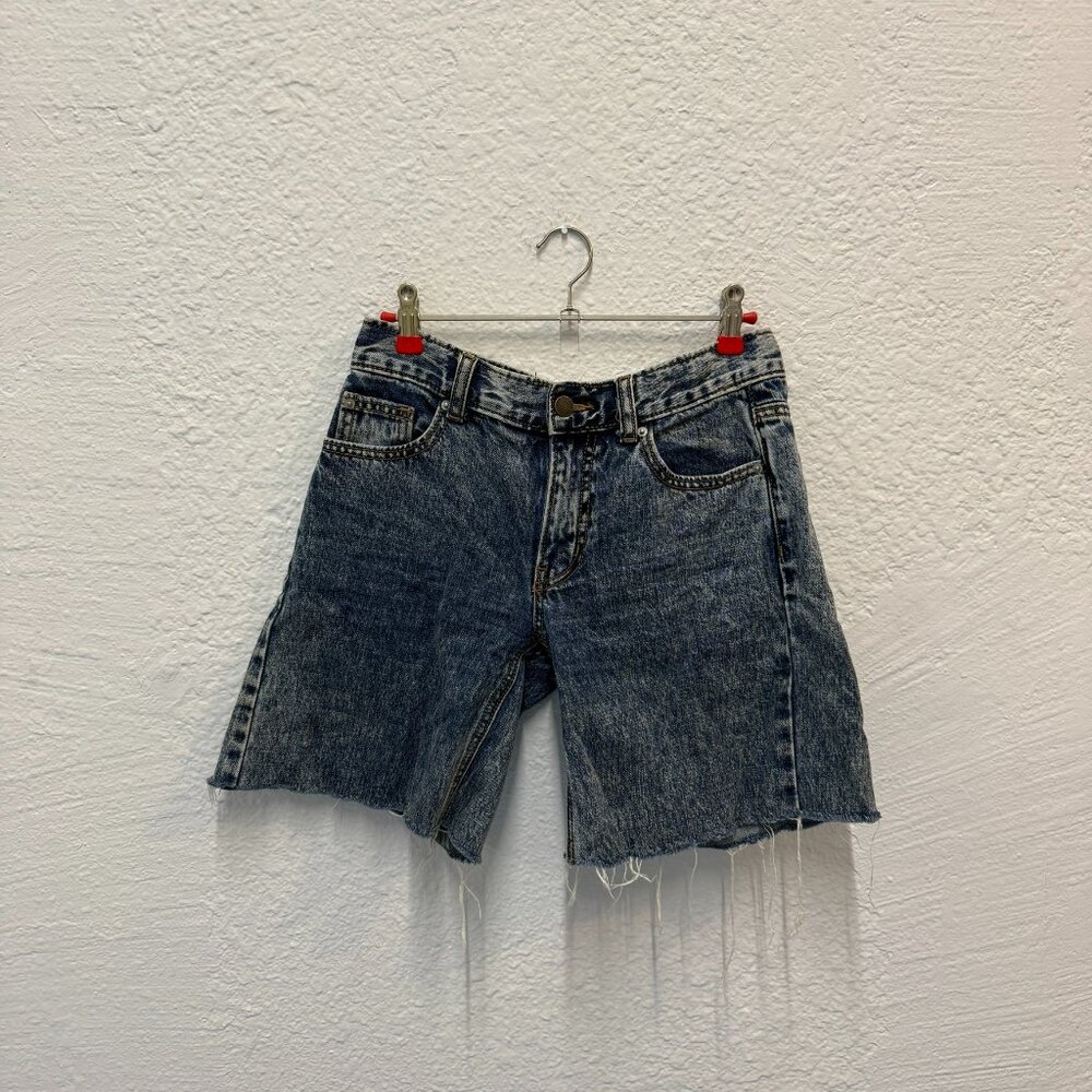 BDG CUTOFF LOW RISE BERMUDA DENIM SHORTS